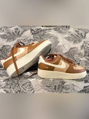 Nike Air Force 1 Low — Brown & Cream Men's Sneakers